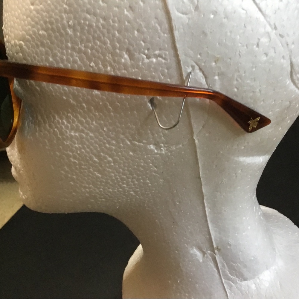Large Square Gucci Sunglass Frame 100% Authentic. G15 Lens . Frame is Rx able.